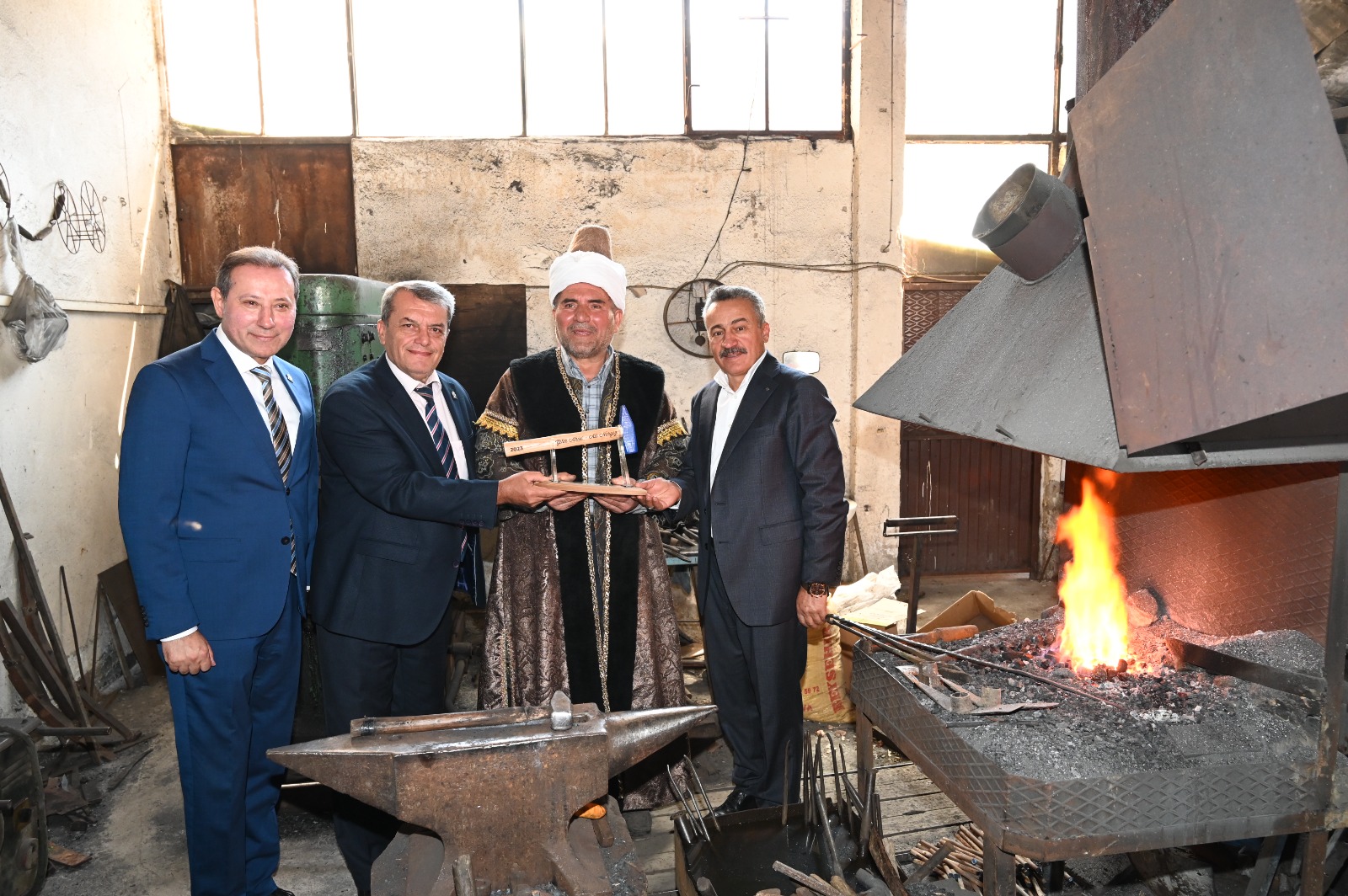 Konya'da Yılın Ahisi Seydişehirli Demirci Ustası Ali Nergiz Oldu